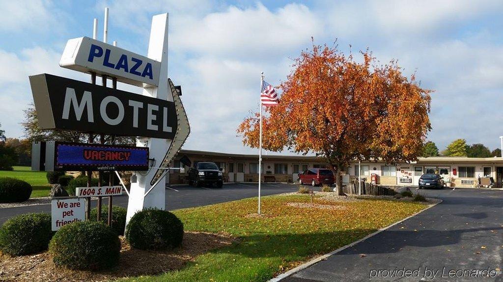 Plaza Motel Bryan Exterior photo