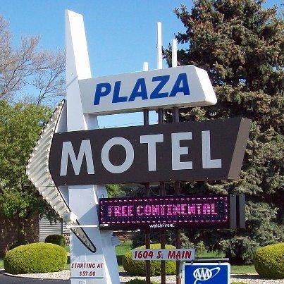 Plaza Motel Bryan Exterior photo